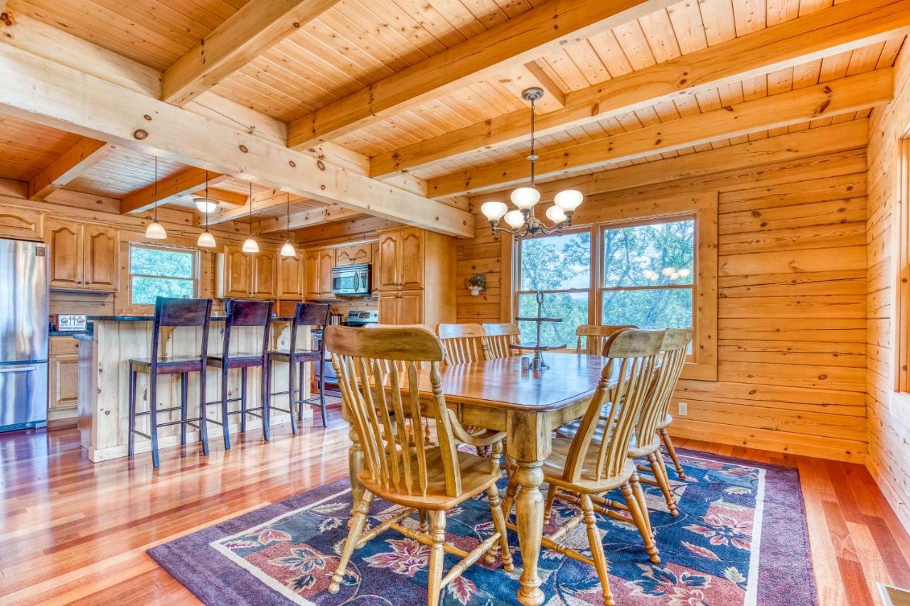 Majestic Lakefront Lodge Sevierville Bagian luar foto