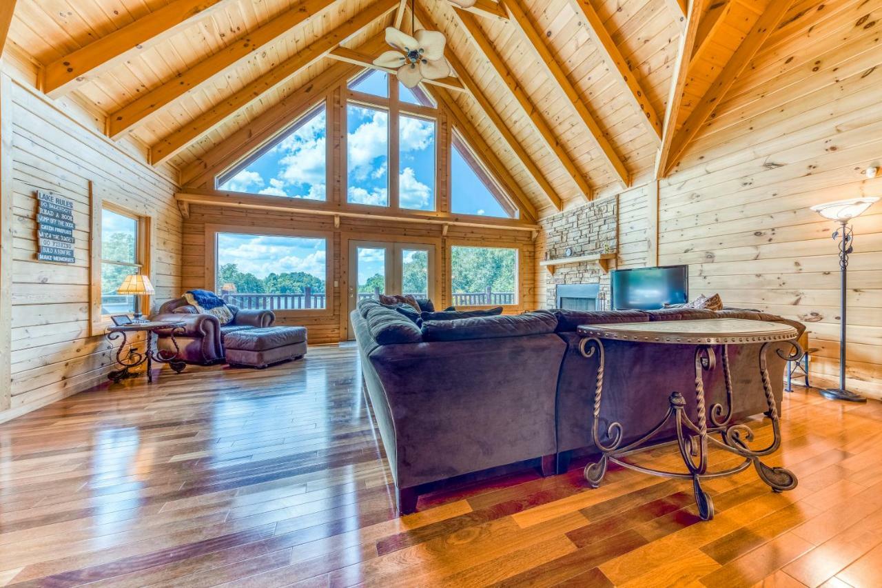 Majestic Lakefront Lodge Sevierville Bagian luar foto
