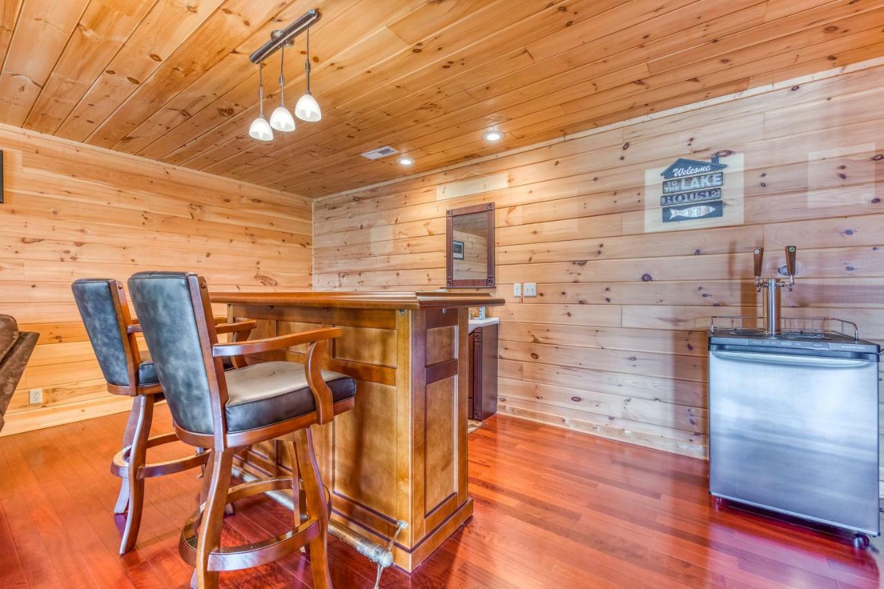 Majestic Lakefront Lodge Sevierville Bagian luar foto