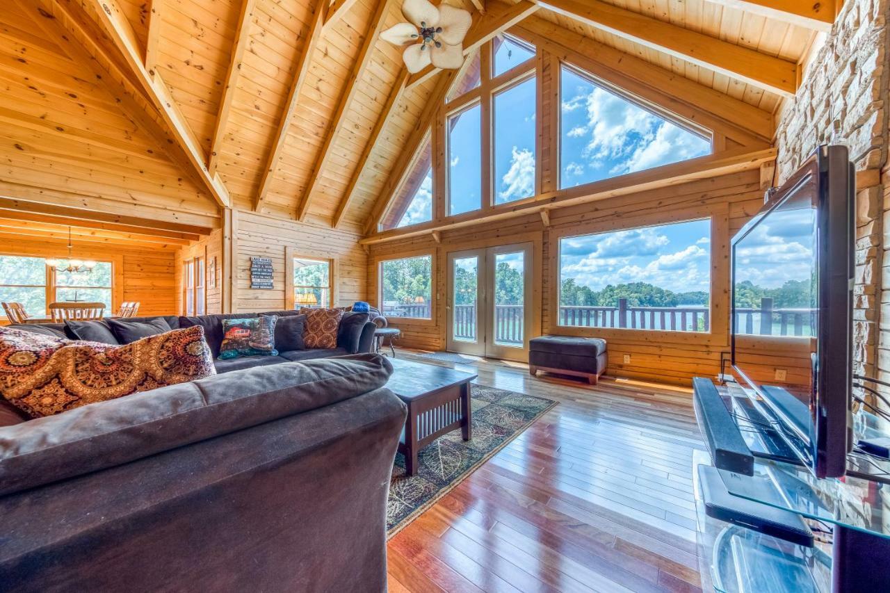 Majestic Lakefront Lodge Sevierville Bagian luar foto
