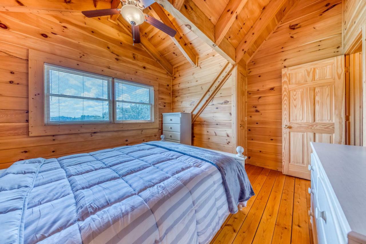 Majestic Lakefront Lodge Sevierville Bagian luar foto