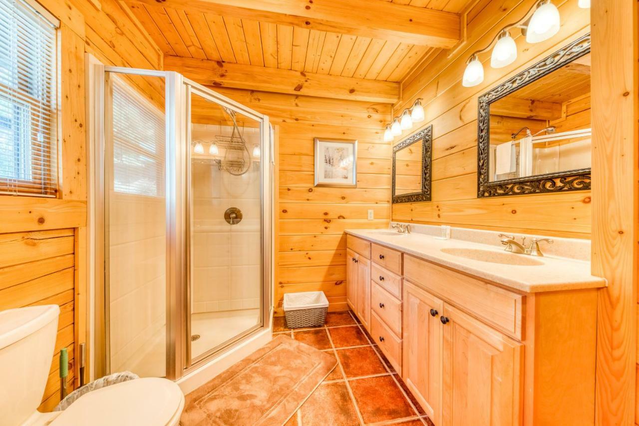 Majestic Lakefront Lodge Sevierville Bagian luar foto