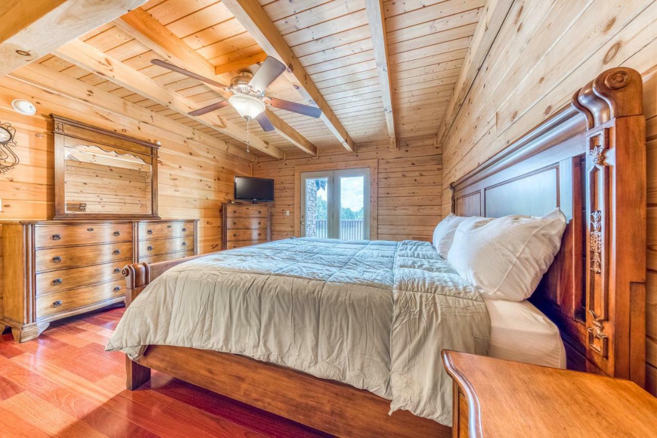 Majestic Lakefront Lodge Sevierville Bagian luar foto