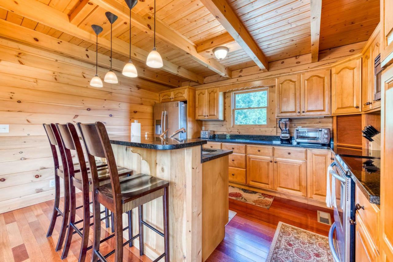 Majestic Lakefront Lodge Sevierville Bagian luar foto