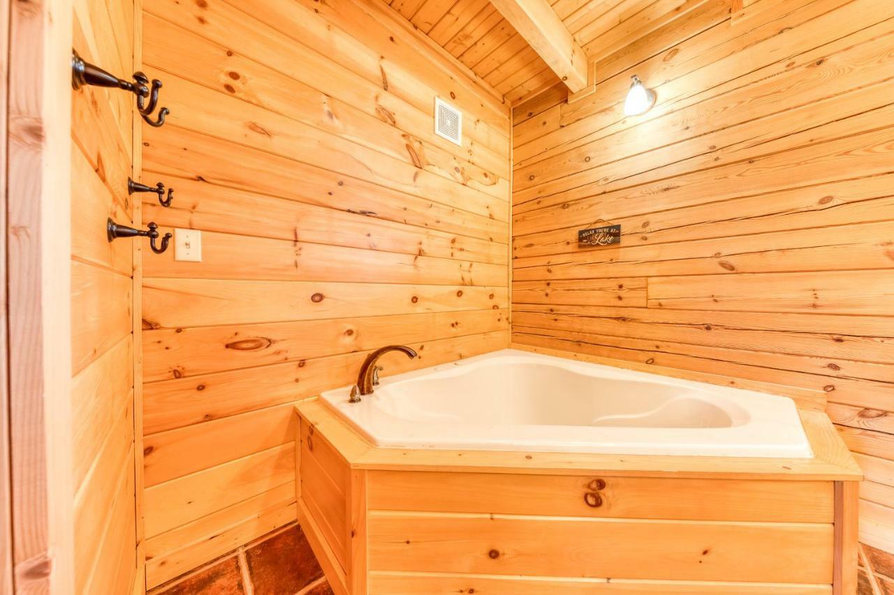 Majestic Lakefront Lodge Sevierville Bagian luar foto